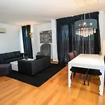 Appartamento Capital Center *